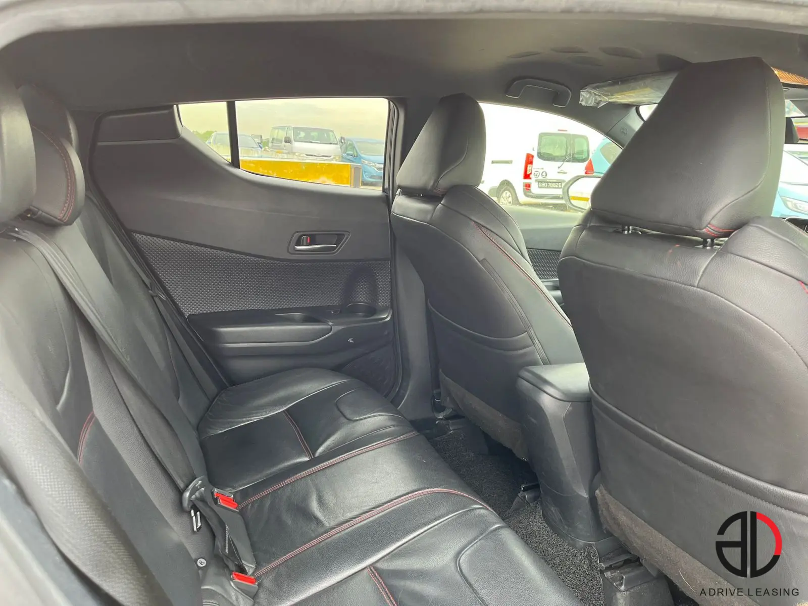 Toyota-C-HR-Hybrid-1.8A-5