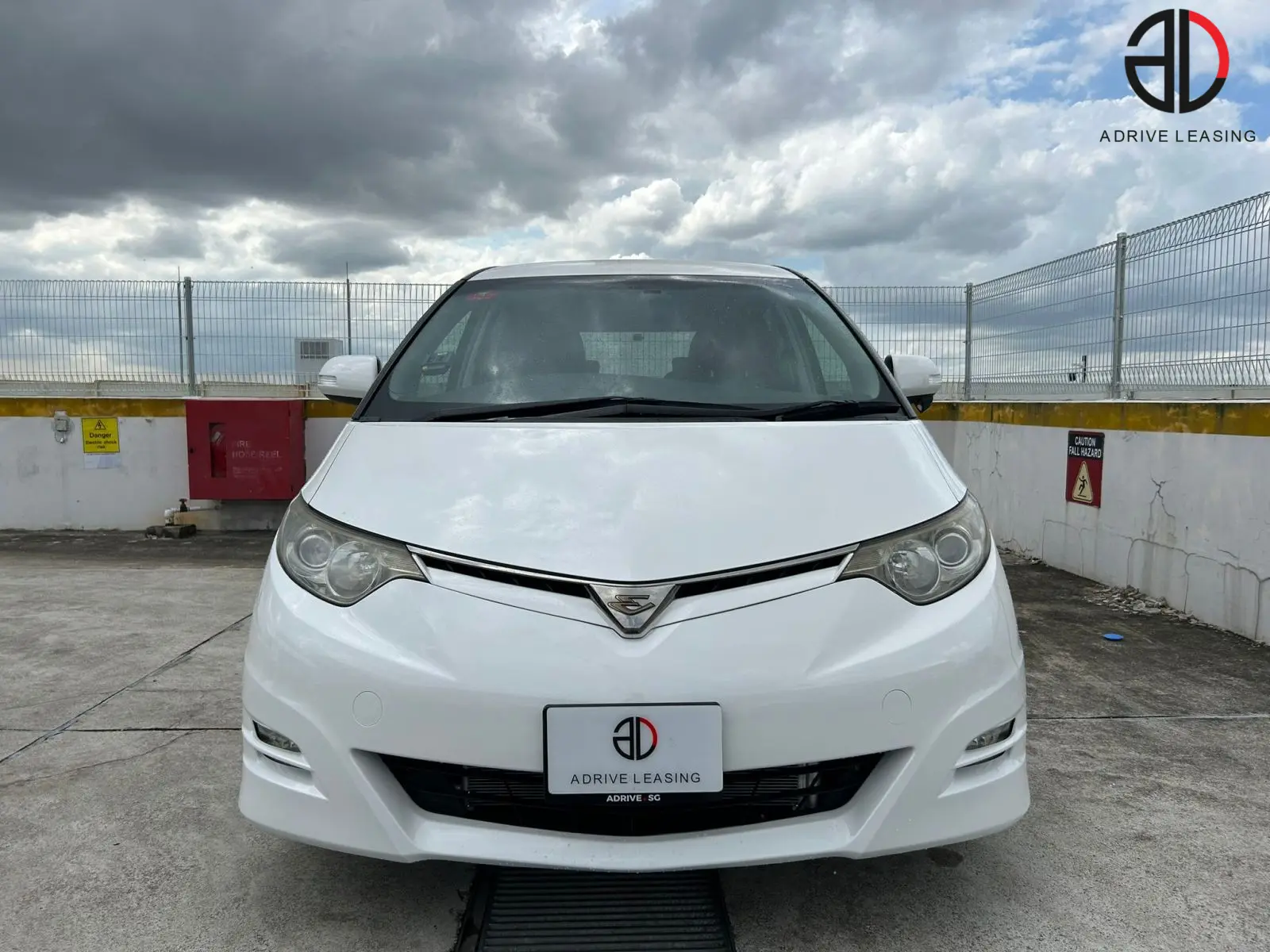 Toyota-Estima-2.4A-1