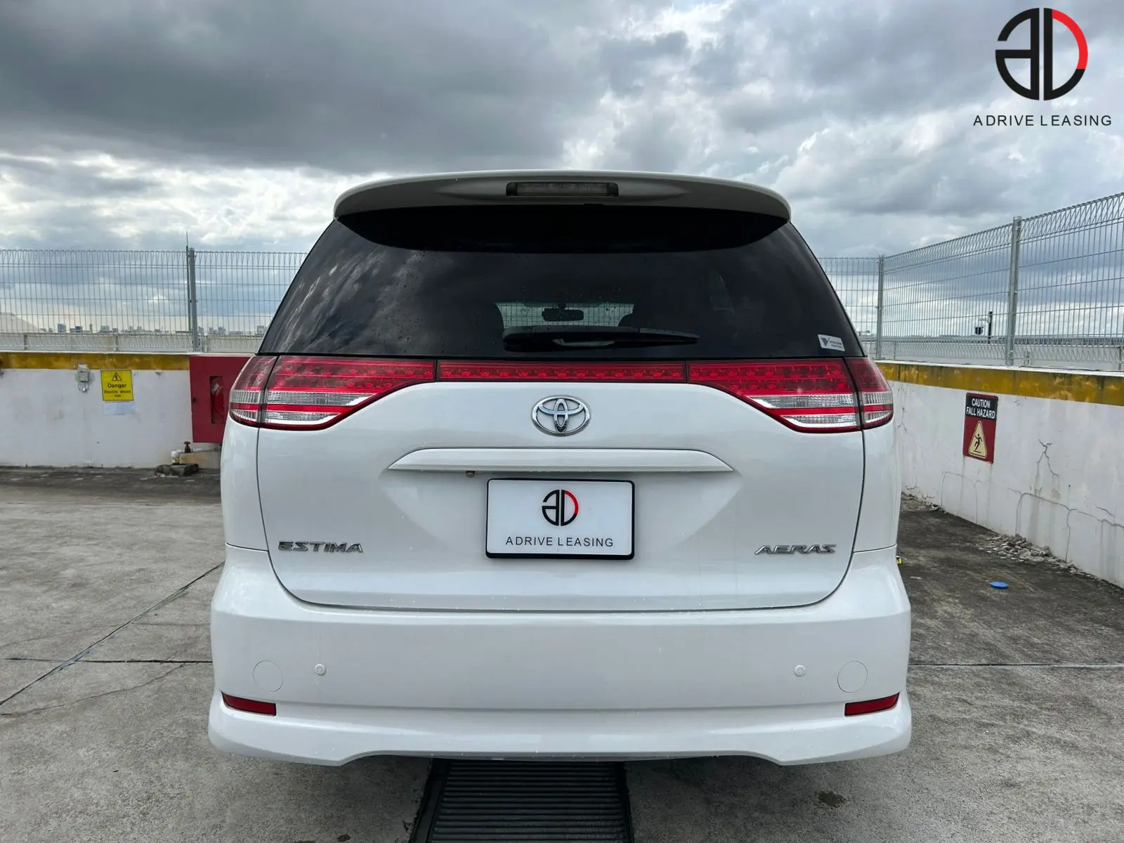 Toyota-Estima-2.4A-3