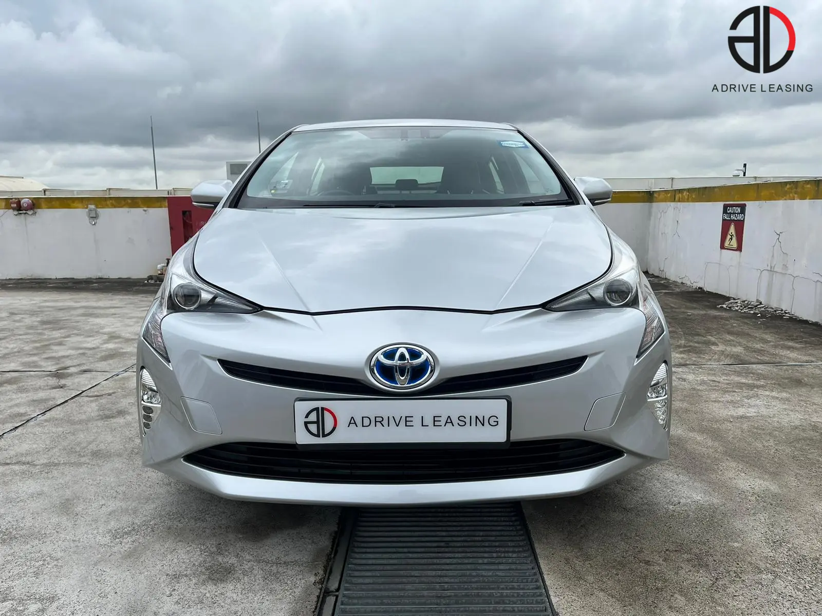Toyota-Prius-Hybrid-1.8A-1 (1)