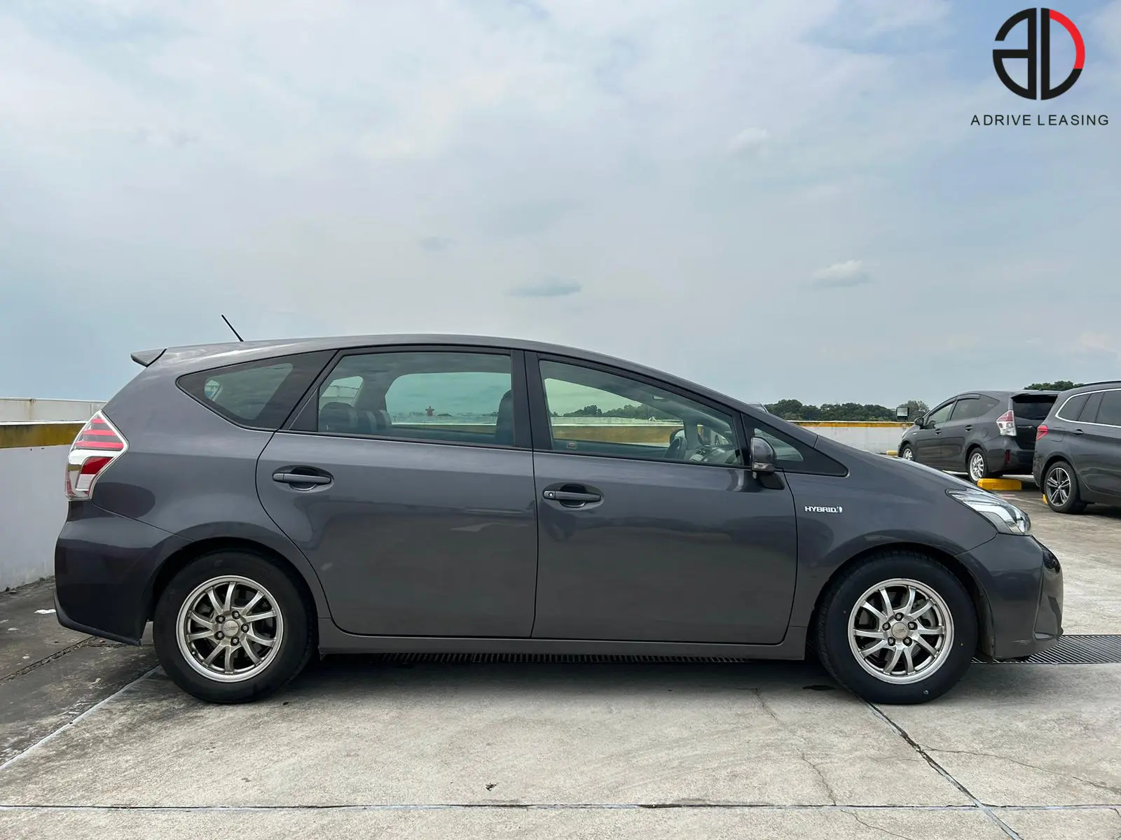 Toyota-Prius-Plus-Hybrid-1.8A-2