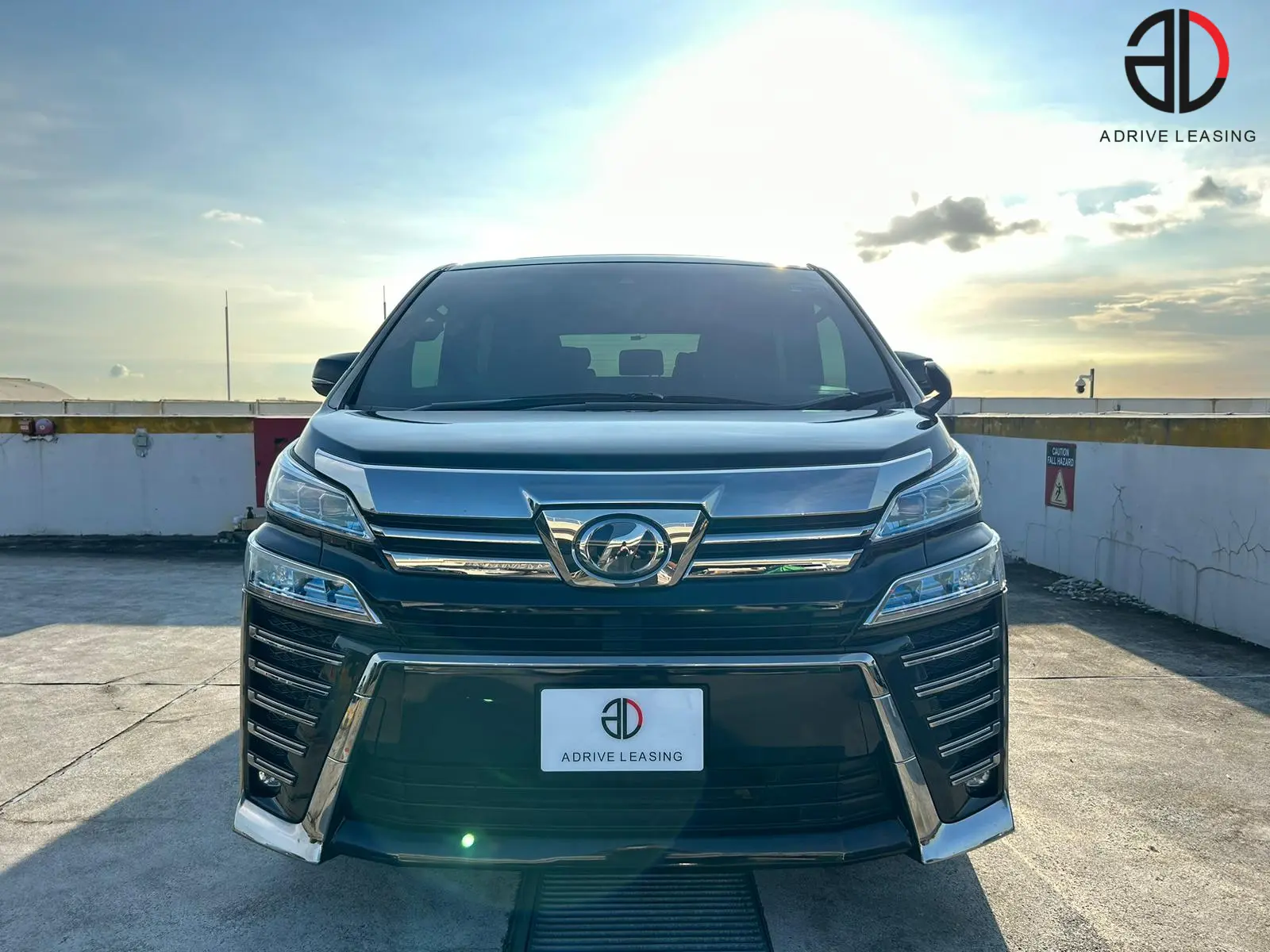 Toyota-Vellfire-2.5A-1